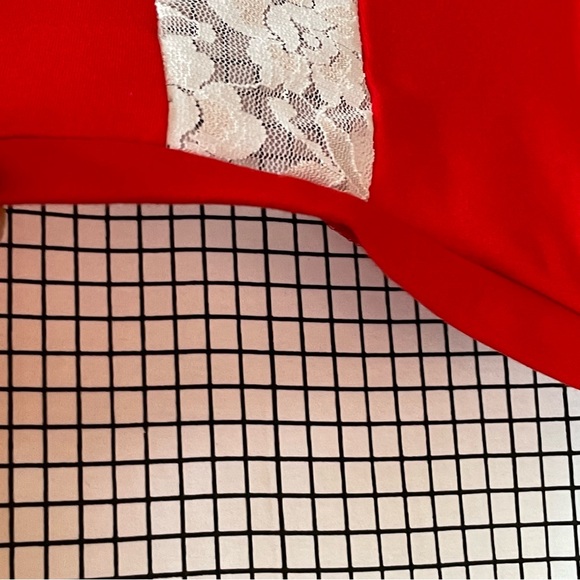 NWOT 2/3 Year Old Girls Black, White, and Red Colour Dress With Frills - Picture 6 of 16